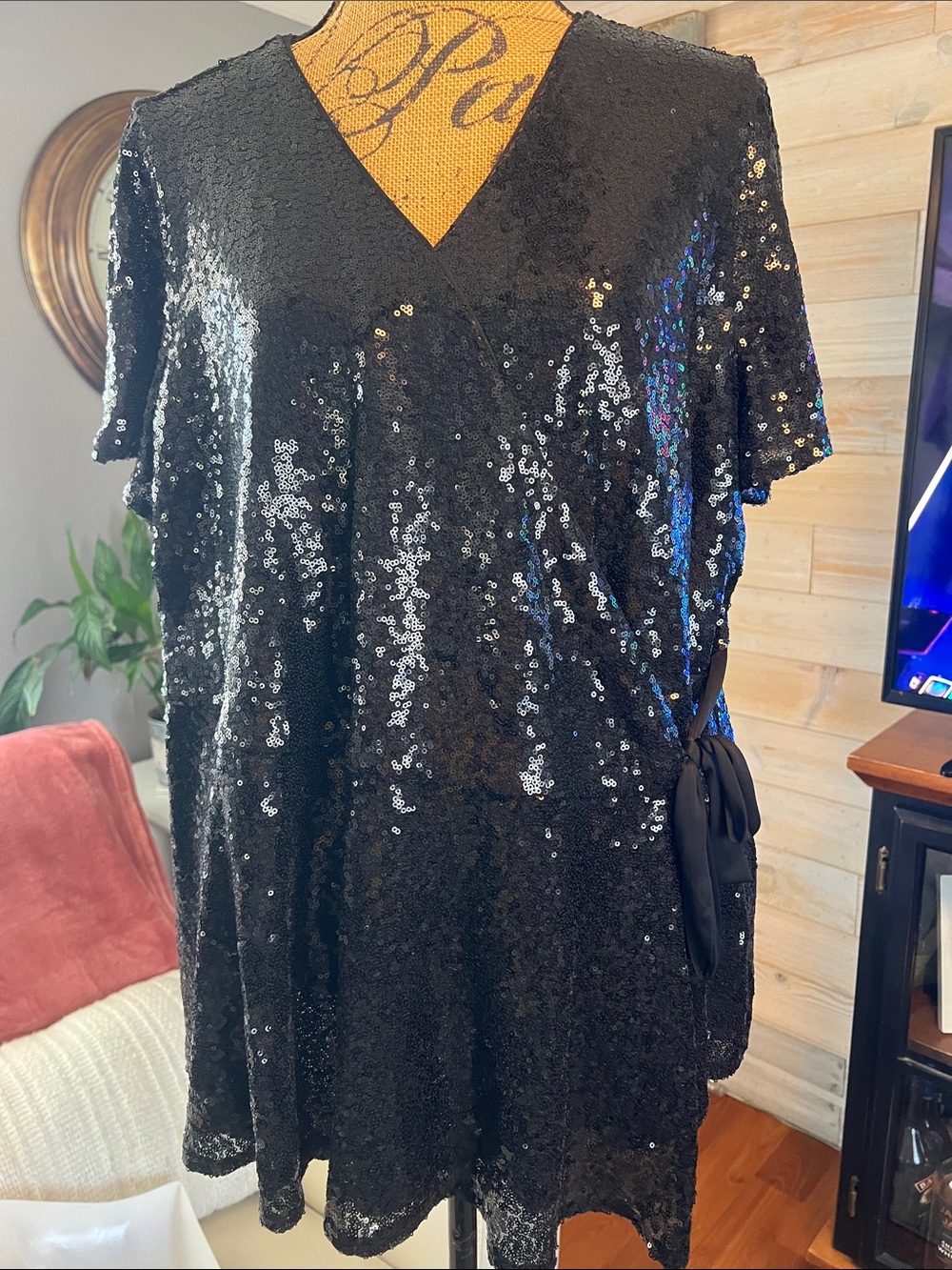 Lane Bryant Black Sequin V-Neck Short Sleeve Tunic